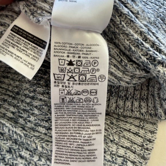 Levi Zipped Sweater Size M - Picture 6 of 7